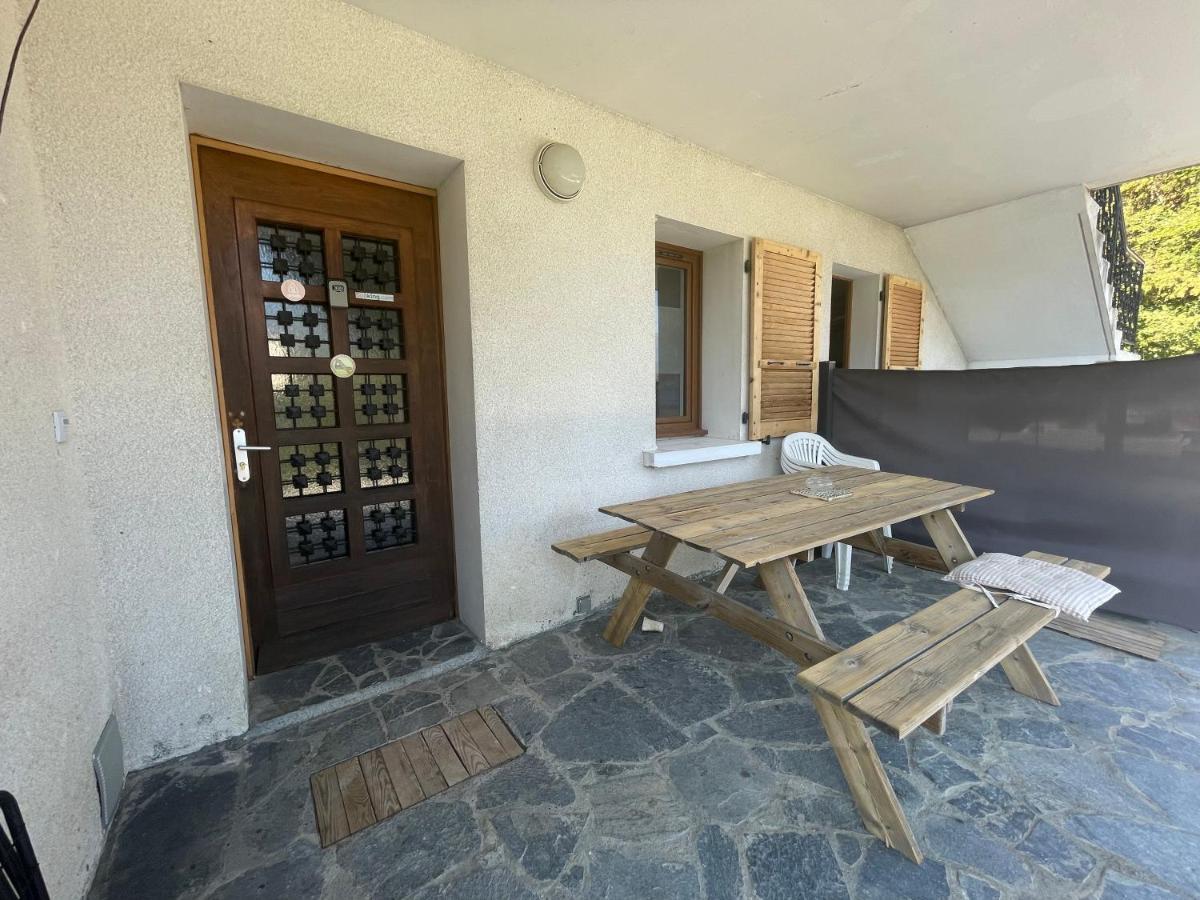 Petit Logement Cosy Dans Maison Au Calme Verrens-Arvey Exterior photo